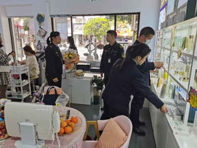 陽朔縣市場監督管理局強化生活美容院藥品安全與醫療服務監管